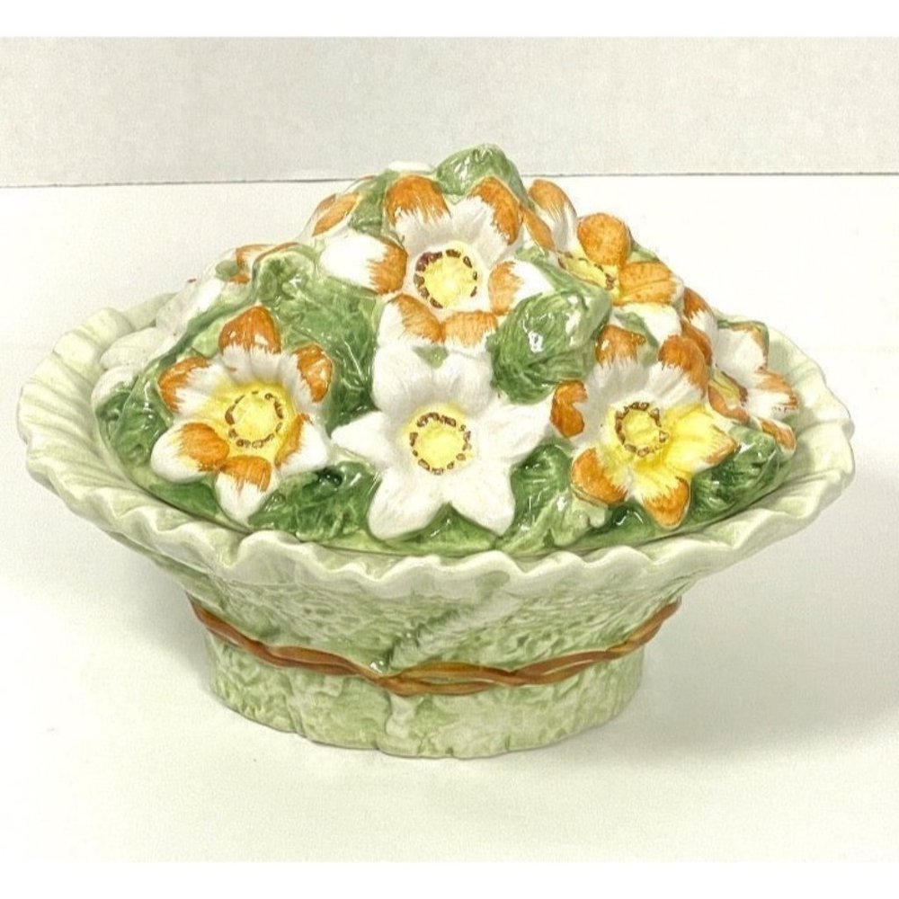 Ceramic Basket of Daisies Covered Dish